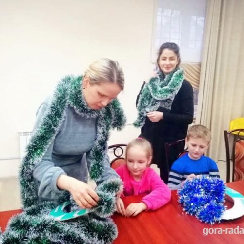 ГО «Ми-Горяни» провели новорічний майстер-клас для дітей