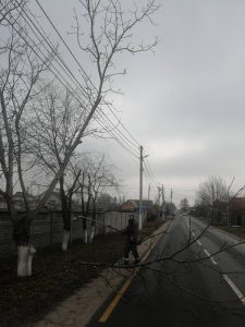 КП "Горянин" розпочав розчистку узбіч сільських доріг