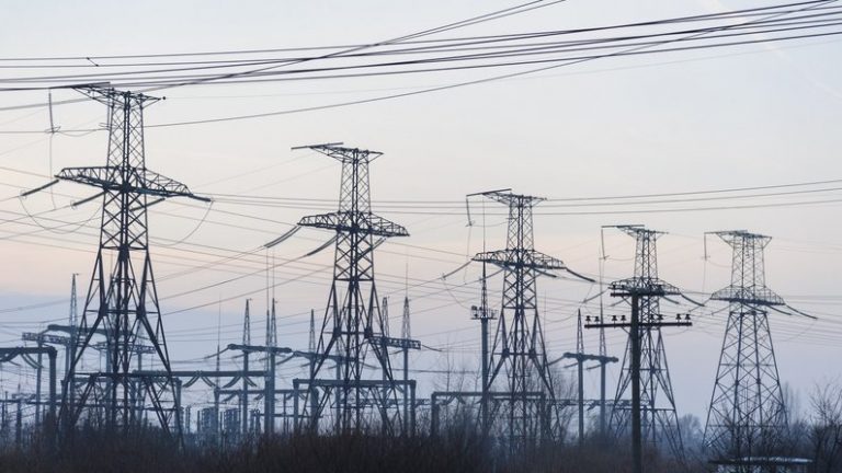 Енергетики Київщини роблять все необхідне, щоб відновити електропостачання після руйнування рф об'єкту критичної інфраструктури
