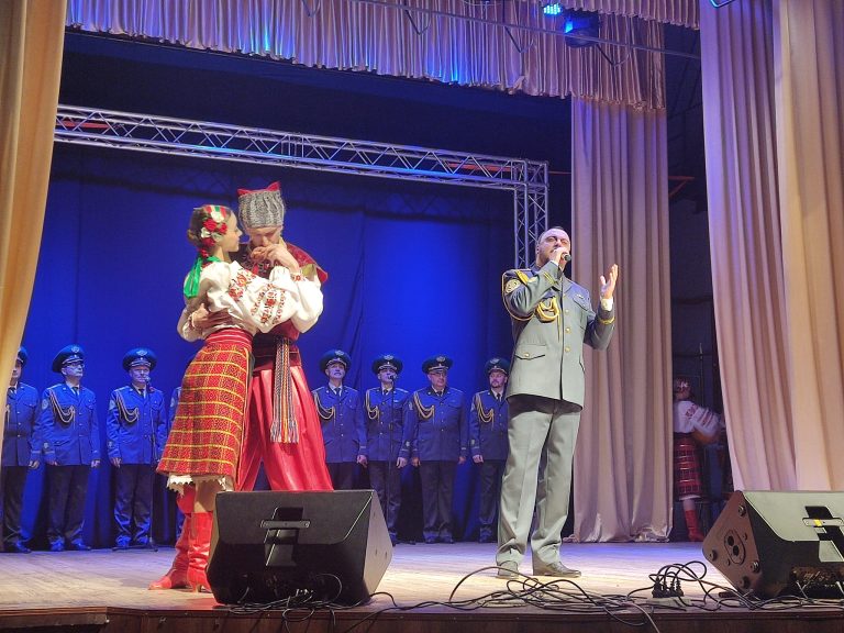 Концерт Академічного ансамблю пісні і танцю Державної прикордонної служби України: "Доброго вечора, ми з України"