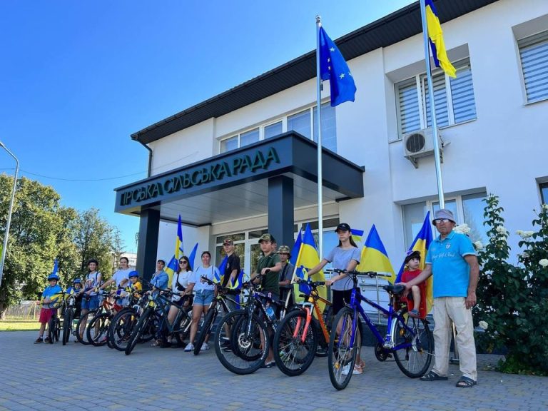 Відбувся традиційний велопробіг з прапорами присвячений Дню Державного прапора України.