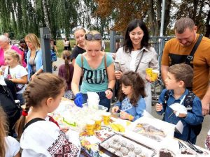 У закладах освіти пройшли благочинні акції на підтримку ЗСУ