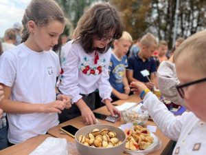 У закладах освіти пройшли благочинні акції на підтримку ЗСУ