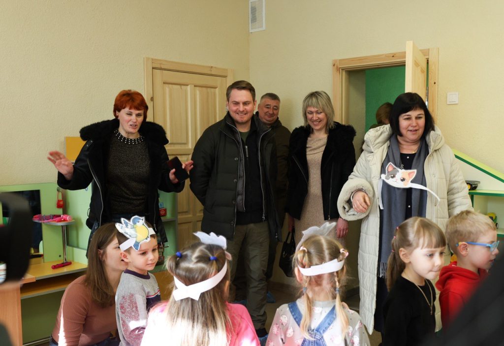Руслан Кравченко: В селі Горенка на Київщині відкрили відновлений дитсадок «Казка»