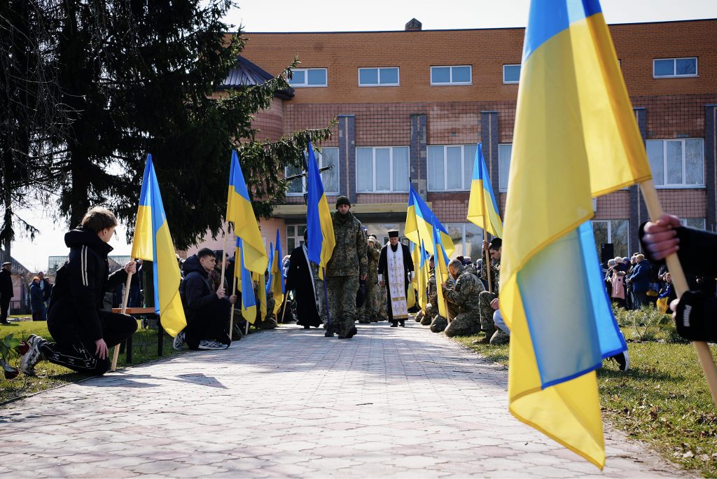 У Гірській громаді провели в останню путь захисника України Сергія Коломійця (відео)