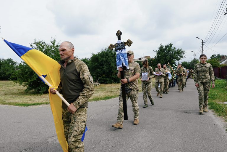 Гірська громада попрощалася з Героєм – Ігорем Захарочкіним