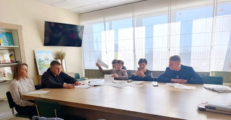 Відбулося засідання комісії з питань земельних відносин, планування територій, будівництва, архітектури, охорони пам’яток та історичного середовища