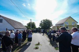 Гірська громада провела в останню земну дорогу свого Героя - Захисника України Юрія Бідненка із села Ревне