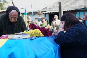 Гірська громада провела в останню земну дорогу свого Героя - Захисника України Юрія Бідненка із села Ревне