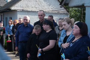 Гірська громада провела в останню земну дорогу свого Героя - Захисника України Юрія Бідненка із села Ревне