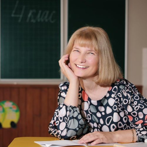 «Усі професії починаються з учителя»: Наталія Олександрівна Чабан про покликання, дитячі обійми та любов до школи